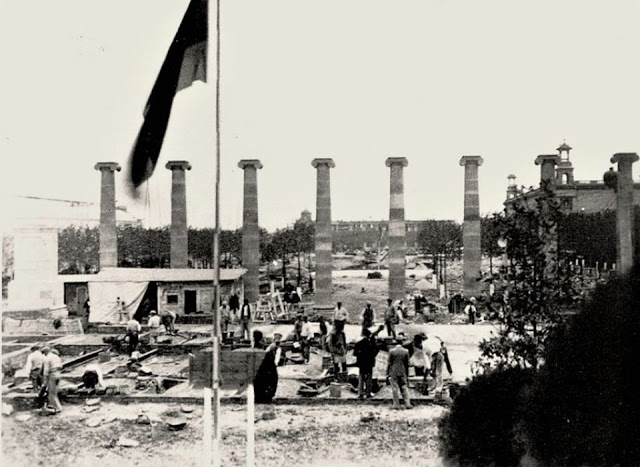 Historic picture of the pavilion's construction